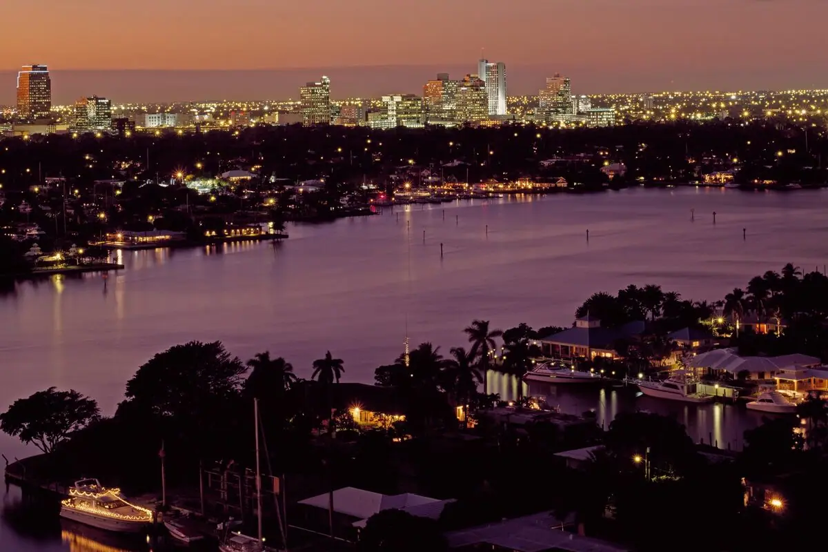 Sunset over the Fort Lauderdale waterway.