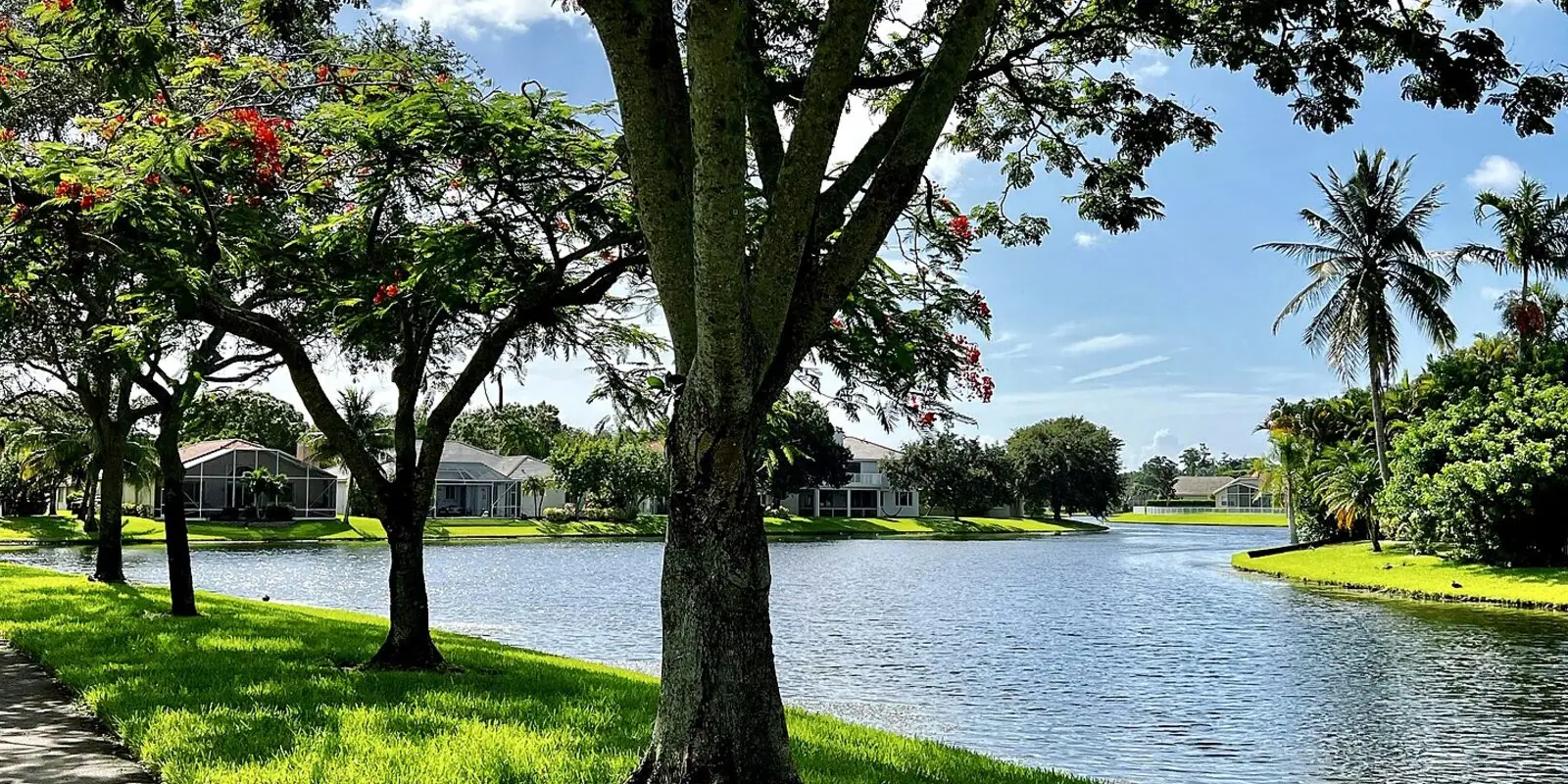 A lakeside path in Coconut Creek.